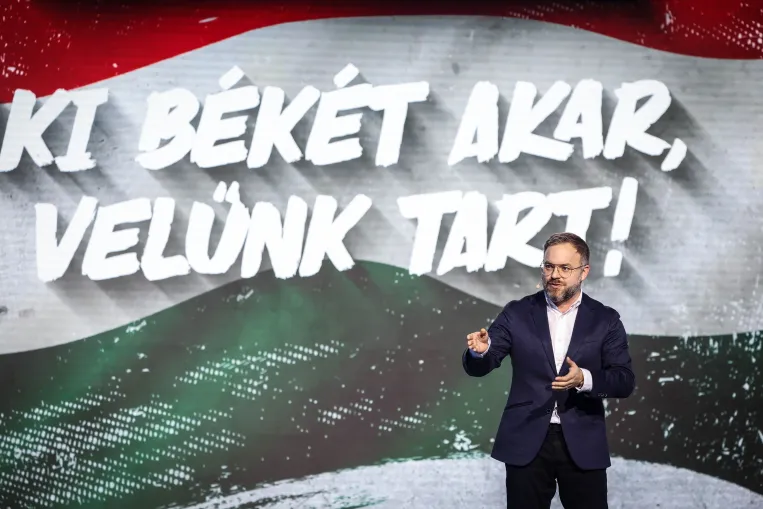 Orbán Balázs: Brüsszelben a woke-radikalizmus miatt leszedték a kis Jézus-figura fejét