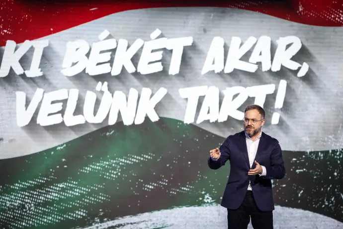 Orbán Balázs, Szabó Zsófi és Rákay Philip műsorvezetők – Fotó: Huszti István / Telex