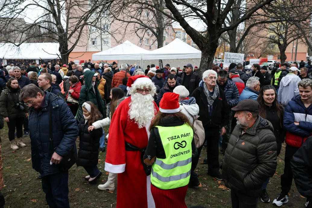 Magyar Péter: Hallom, ma délelőtt megérkezett hozzátok is a közpénzmilliárdokon utaztatott vándorcirkusz