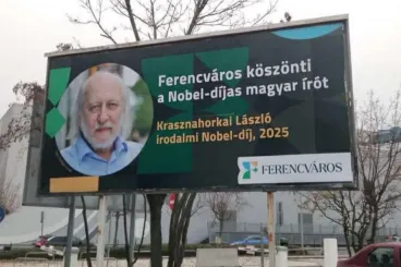 Óriásplakáttal köszöntik Krasznahorkai Lászlót Ferencvárosban