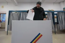 Bukarestben délutánra nőtt a részvétel, az esti hajrá dönthet