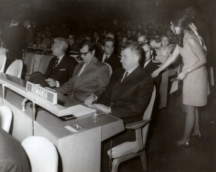 Nicolae Ceauşescu ismerteti felszólalását az ENSZ éves ülésszakán 1970 októberében – Fotó: IICMER