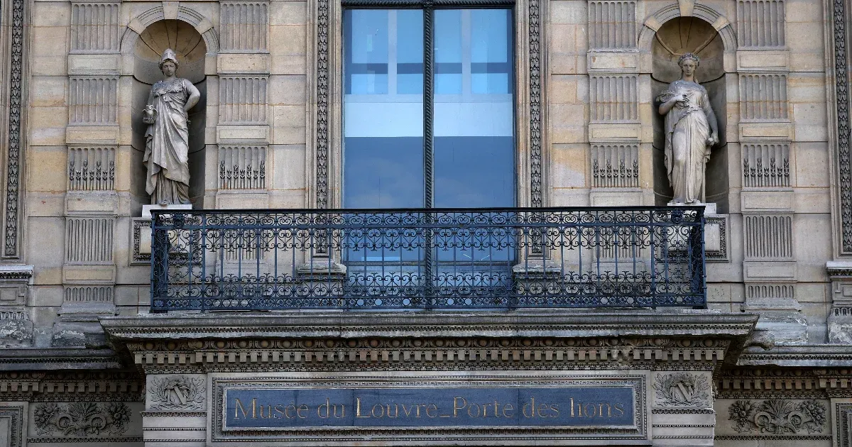 Vízszivárgás volt a Louvre-ban, több száz műalkotás rongálódott meg