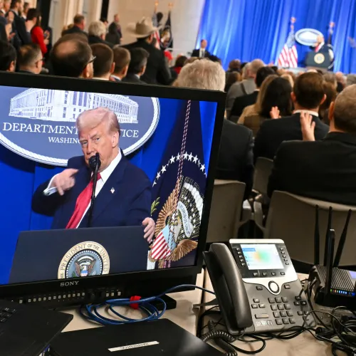 Donald Trump személyesen vesz részt abban a döntésben, hogy a Netflix megveheti-e a Warner Bros.-t