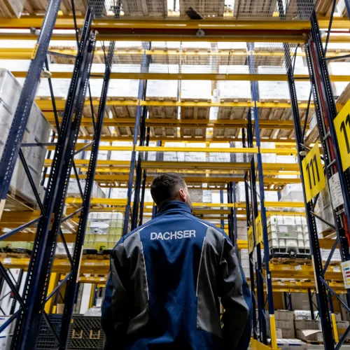 Ilyen egy veszélyes áruval teli Dachser-raktár működése belülről