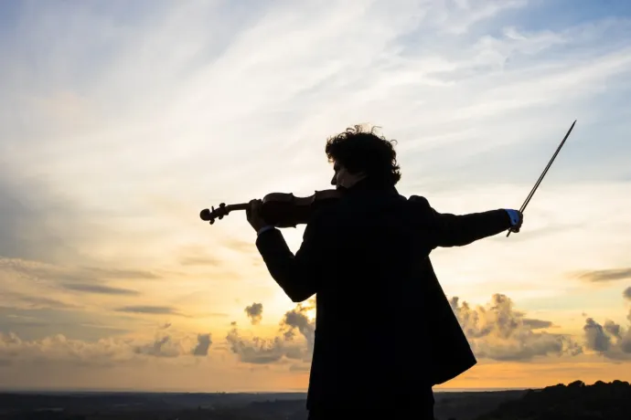 Plüss jegesmedvét, unalmas bőrkesztyűt, díszdobozos after shave-et adna ajándékba? Fújja ki magát, segítek