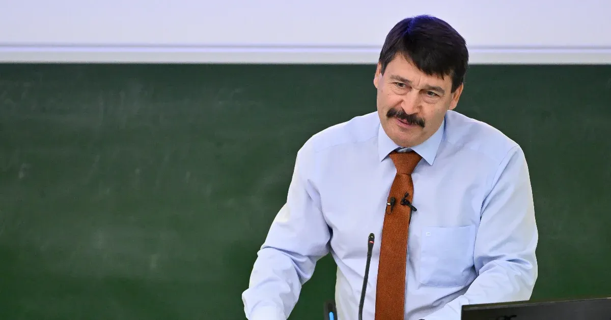 Áder János a kegyelmi ügyről: A kollégáim megóvtak attól, hogy ilyen helyzetbe kerüljek