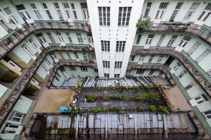 L. Simon László vitába keveredett a Gutenberg-ház lakóival, ezért módosítani akarja a társasházi törvényt