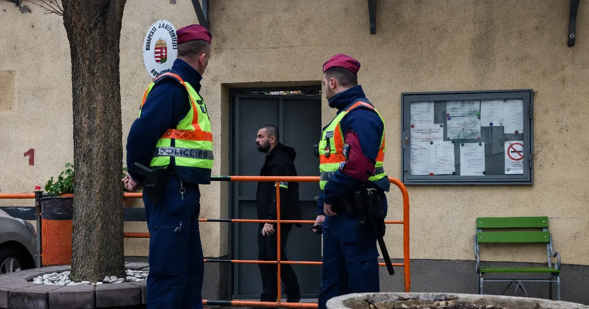 Rendőrök vonultak a Szőlő utcai javítóintézethez