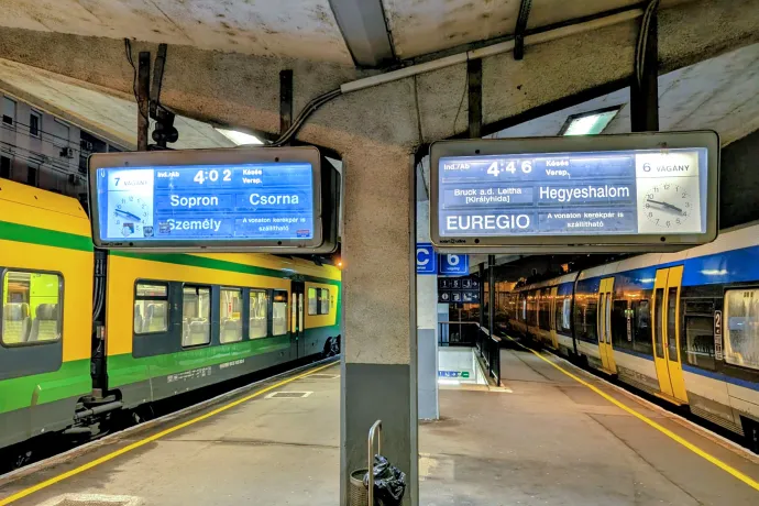 A Győrből induló soproni vonat – Fotó: Vidovenyecz Zsolt