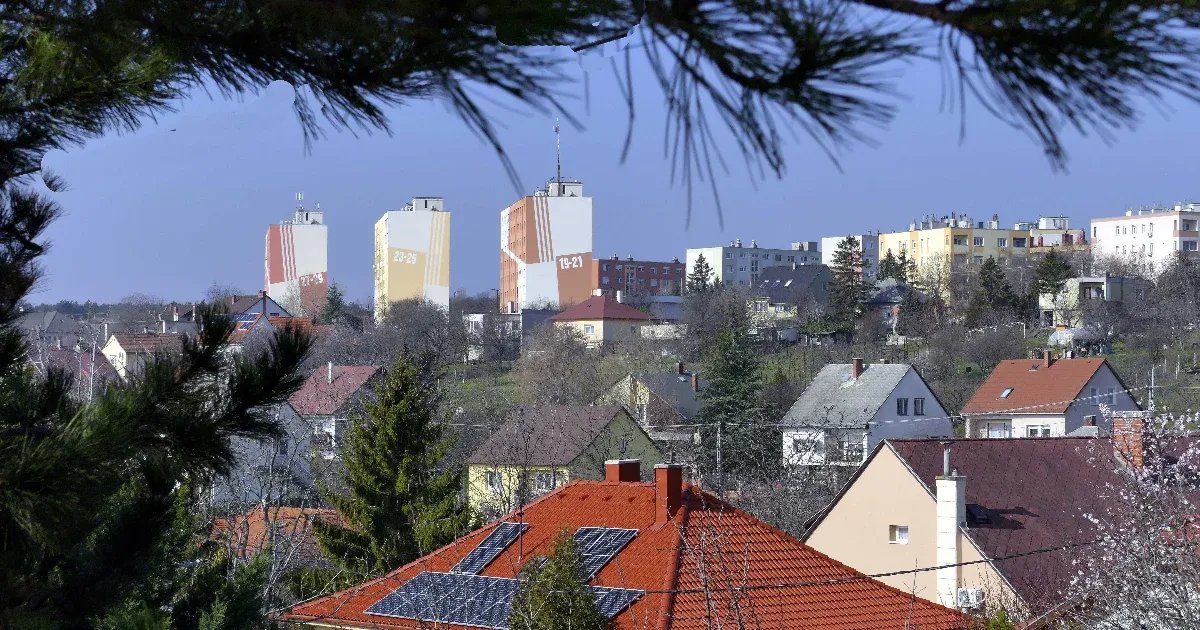 Jó lehetőség a napelemes „szaldó árvák” számára a 2,5 milliós pályázat, de lehetnek komoly buktatók