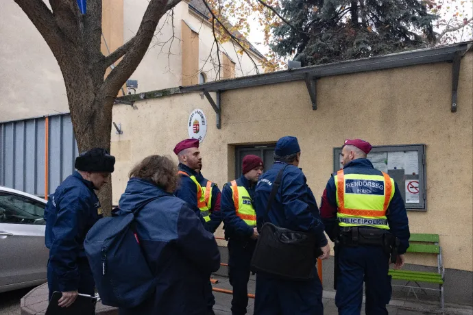 Szőlő utcai ügy: újabb négy embert vettek őrizetbe, egyikük ablakkilinccsel ütötte a fiatalok fejét