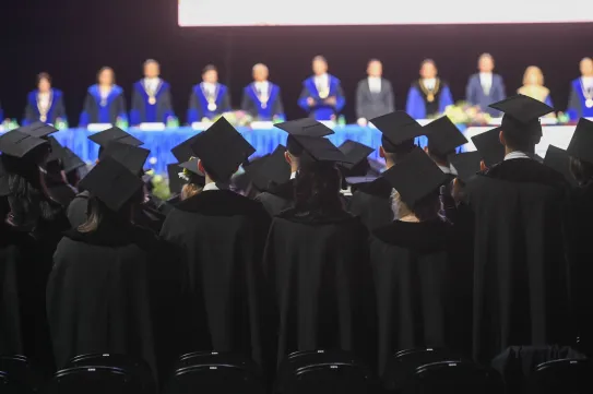 „Inkompetens kóklereket fogunk átengedni” – a Semmelweis új szabályzata korlátozza, hány hallgatót lehet megbuktatni