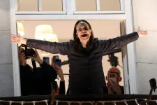 Álruhában és parókában jutott ki Venezuelából a Nobel-békedíjas María Corina Machado