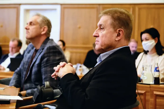 Szívgyógyászt küldhet a Fidesz a Tisza szívgyógyásza ellen Pécsen