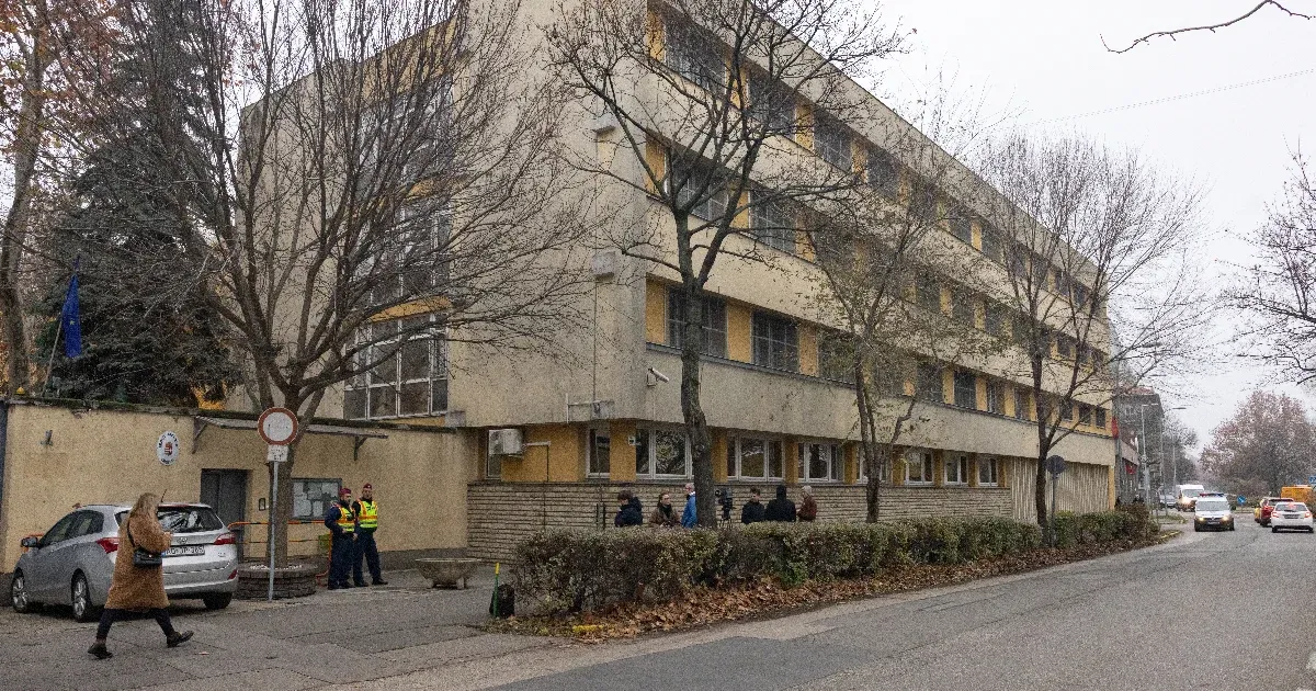 A Szőlő utcai javítóintézet korábbi megbízott igazgatója után két másik gyanúsítottat is letartóztattak