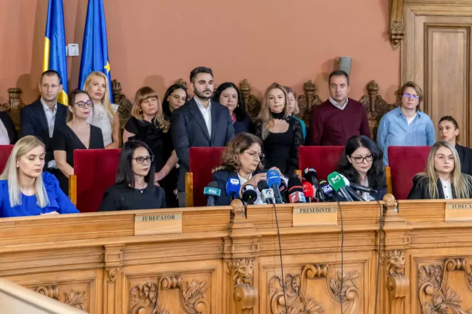 Lia Savonea telefonon utasíthatta a bukaresti fellebbviteli bíróság elnökét a sajtótájékoztató közben