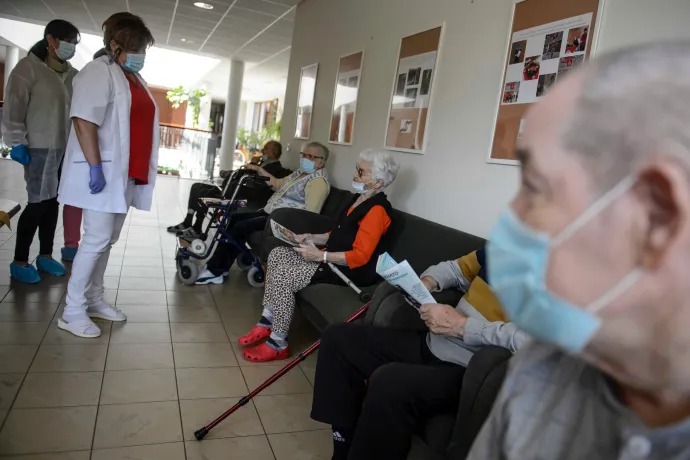 Új influenzatörzs fertőz Magyarországon, a vakcina csak részben véd ellene