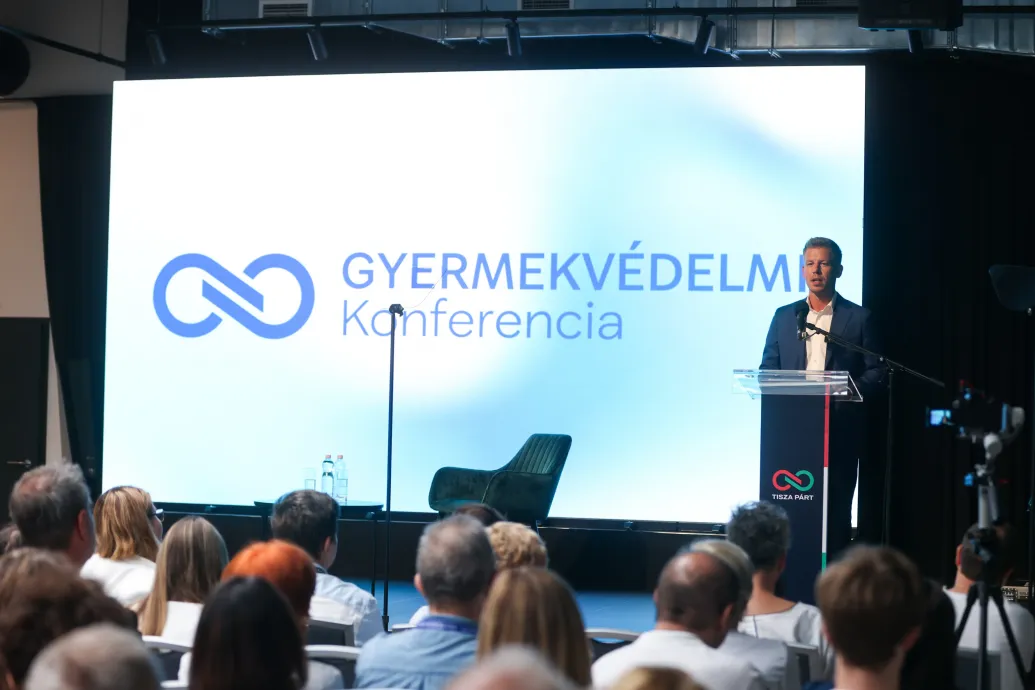 Magyar Péter közzétett egy jelentést, amiben több száz lelkileg, fizikailag és szexuálisan bántalmazott gyermekről írnak