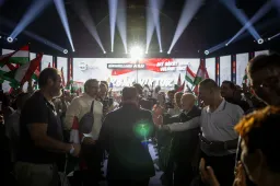 A Fidesz kiszervezte a kampányát egy cégnek, hogy ne lehessen kideríteni, mennyit költenek