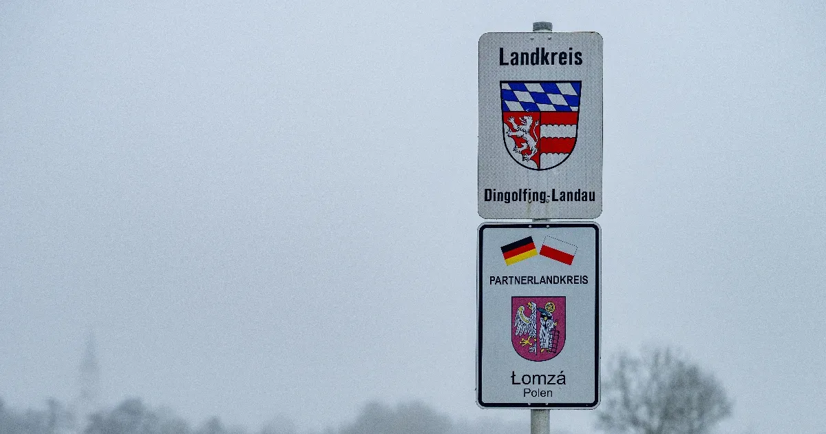 A tömegbe akartak hajtani egy dél-bajorországi karácsonyi vásárban, hogy a lehető legtöbb embert öljék meg, letartóztatták őket