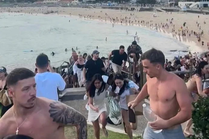 „Mindenki eldobott mindent, és futni kezdett, az emberek zokogtak. Borzalmas volt”