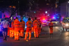 Egy 50 éves férfi és 24 éves fia voltak az ausztráliai terrortámadás merénylői