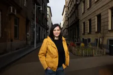 A könyvemet Orbán Viktornak ajánlanám, hogy lássa azt is, ami nem a bankszámlája meg a Putyin segge