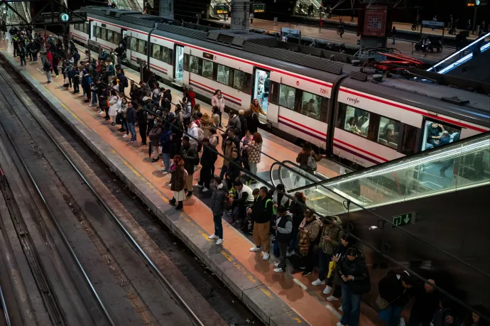 Spanyolország havi 60 eurós országbérletet vezet be