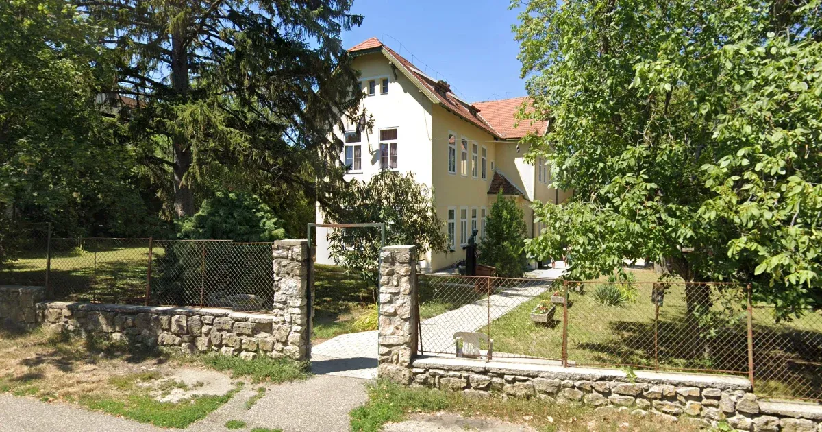 Sötét szobába zárta az óvodásokat és a gyerekek haját rángatta a soproni gyermekotthonban, kirúgták