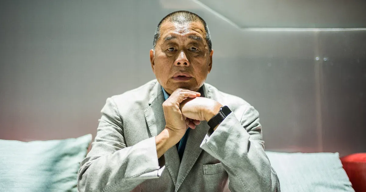 „Tárgyalásán maga a sajtószabadság ült a vádlottak padján” – Peking példát statuál a legismertebb hongkongi milliárdossal