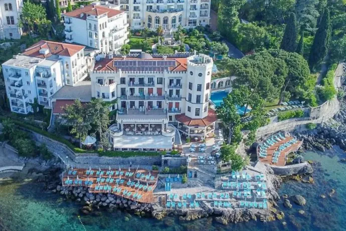 Horvátországban terjeszkedik Mészáros Lőrinc szállodalánca