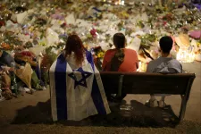 Rejtélyes Fülöp-szigeteki szál, fekete zászló az aláaknázott autóban és új hősök