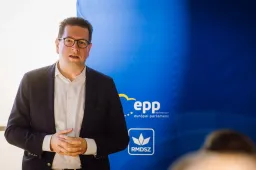 Vincze az EP-ben az abortuszhozzáférés kiterjesztése ellen szavazott, mert a lelkiismerete ezt diktálta