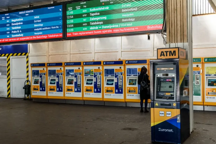 Egyre szűkebb kisebbségnek kedvez a kormány a készpénzfelvétel új szabályaival