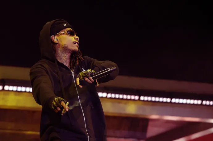Wiz Khalifát 9 hónap börtönre ítélték Romániában, mert marihuánás cigit szívott egy fesztiválon