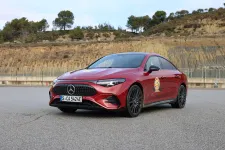 Végre egy takarékos villanyautó, amivel autópályán is sokat lehet menni két töltés között