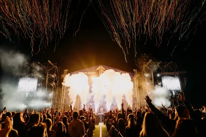 Adósságokban úszik a magyarországi közpénzekből is finanszírozott székelyföldi Egyfeszt