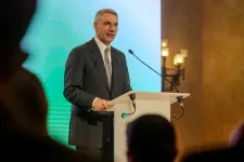 Lázár János szlováknak nevezte a Tisza Párt felvidéki származású, magyar jelöltjét