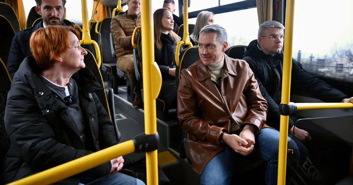 „Sajnálom a rossz fogalmazást” – Lázár János odakommentelt a Tisza leszlovákozott képviselőjelöltjének posztja alá