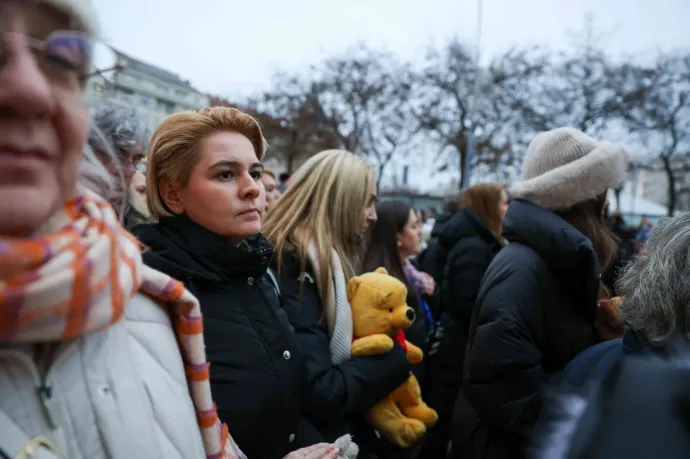 Strompová Viktória a Tisza gyermekvédelmi tüntetésén 2025. december 15-én – Forrás: Strompová Viktória / Facebook