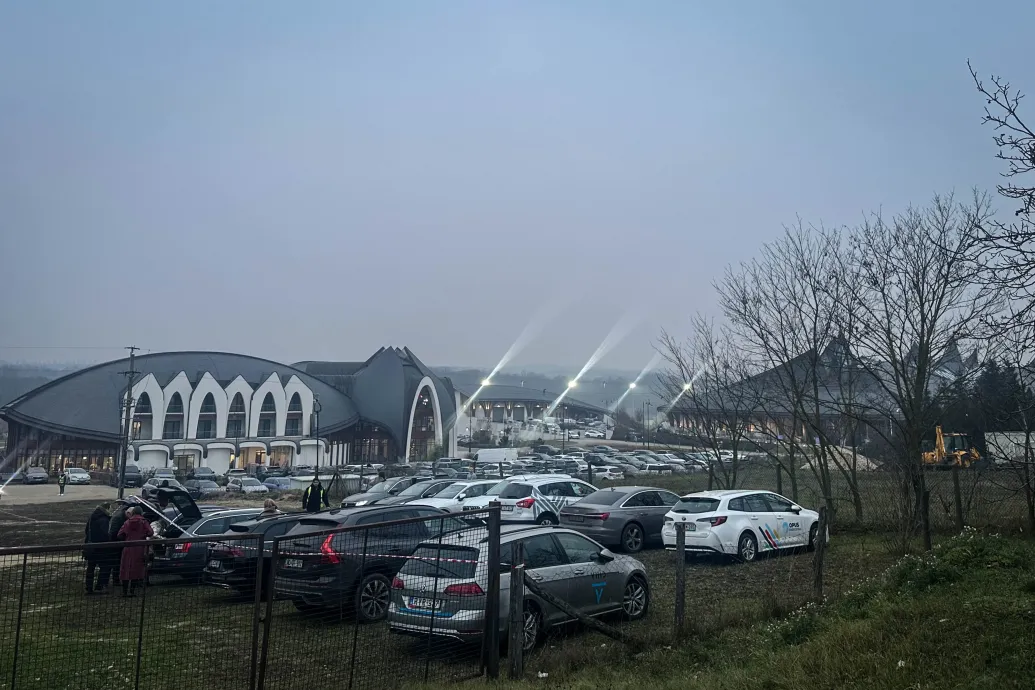 Mészáros-beszéd és Kis Grofó: javában zajlik a Mészáros Csoport karácsonyi bulija Felcsúton