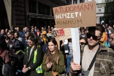 HUN-REN: Valótlanok a vezetői bérszintről szóló hírek, megtettük a jogi lépéseket