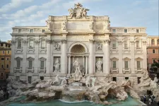 Februártól két eurót kell fizetnie annak, aki turistaként közel akar menni a római Trevi-kúthoz