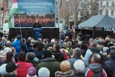 Strompová Viktória: Lázár úr, kérdezem önt, Strompként, -ová nélkül, nagyobb magyar lennék?