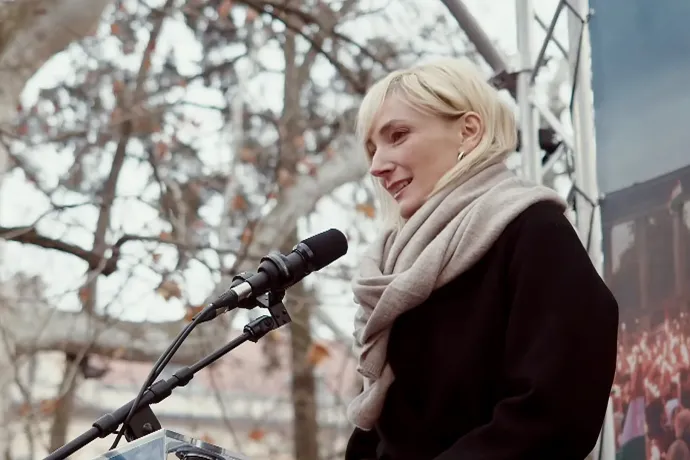 Strompová Viktória: Lázár úr, kérdezem önt, Strompként, -ová nélkül, nagyobb magyar lennék?