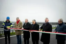 Átadták a M4-es 34 kilométeres szakaszát Törökszentmiklós és Kisújszállás között