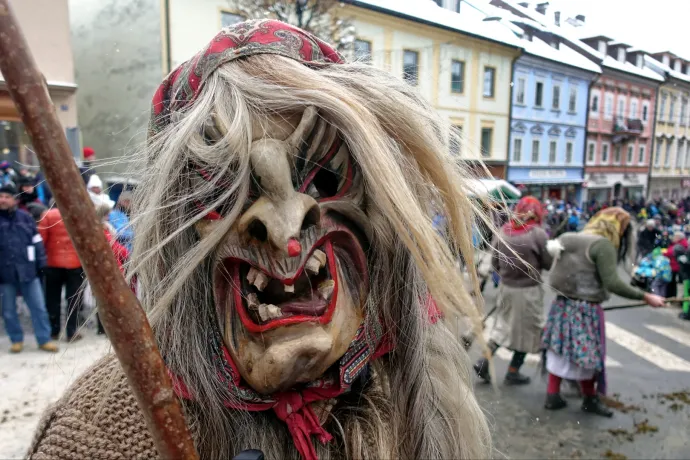 Azt hitte, a krampusz a legfélelmetesebb karácsonyi démon? Akkor nem látta még Perchta asszonyt!