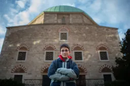 Tizenegy éves, és a pécsi templomtitkok tudója