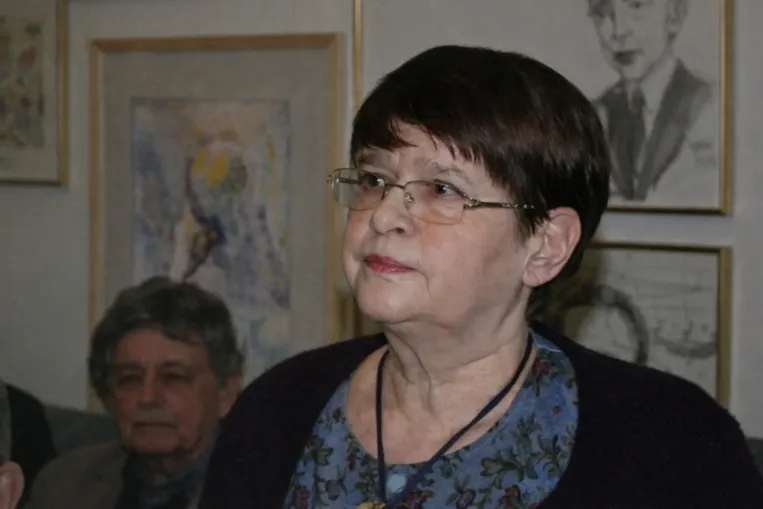 Diktatúrában tiltakozni, szabadságban vitatkozni – Cs. Gyimesi Éva és az erdélyi értelmiség útkeresése